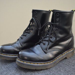 DR. MARTENS 1460 Smooth Leather Boots
